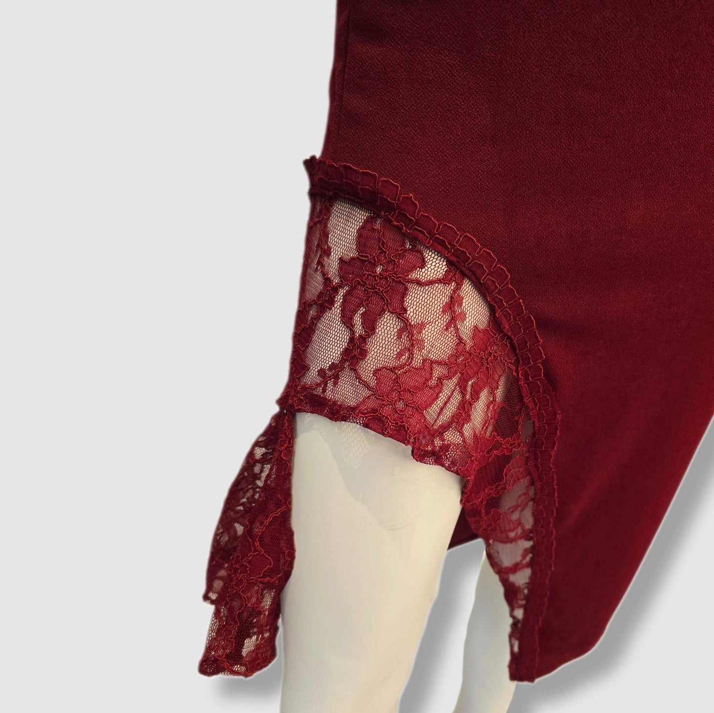 Burgundy off-the-shoulder stretch dress with lace detail